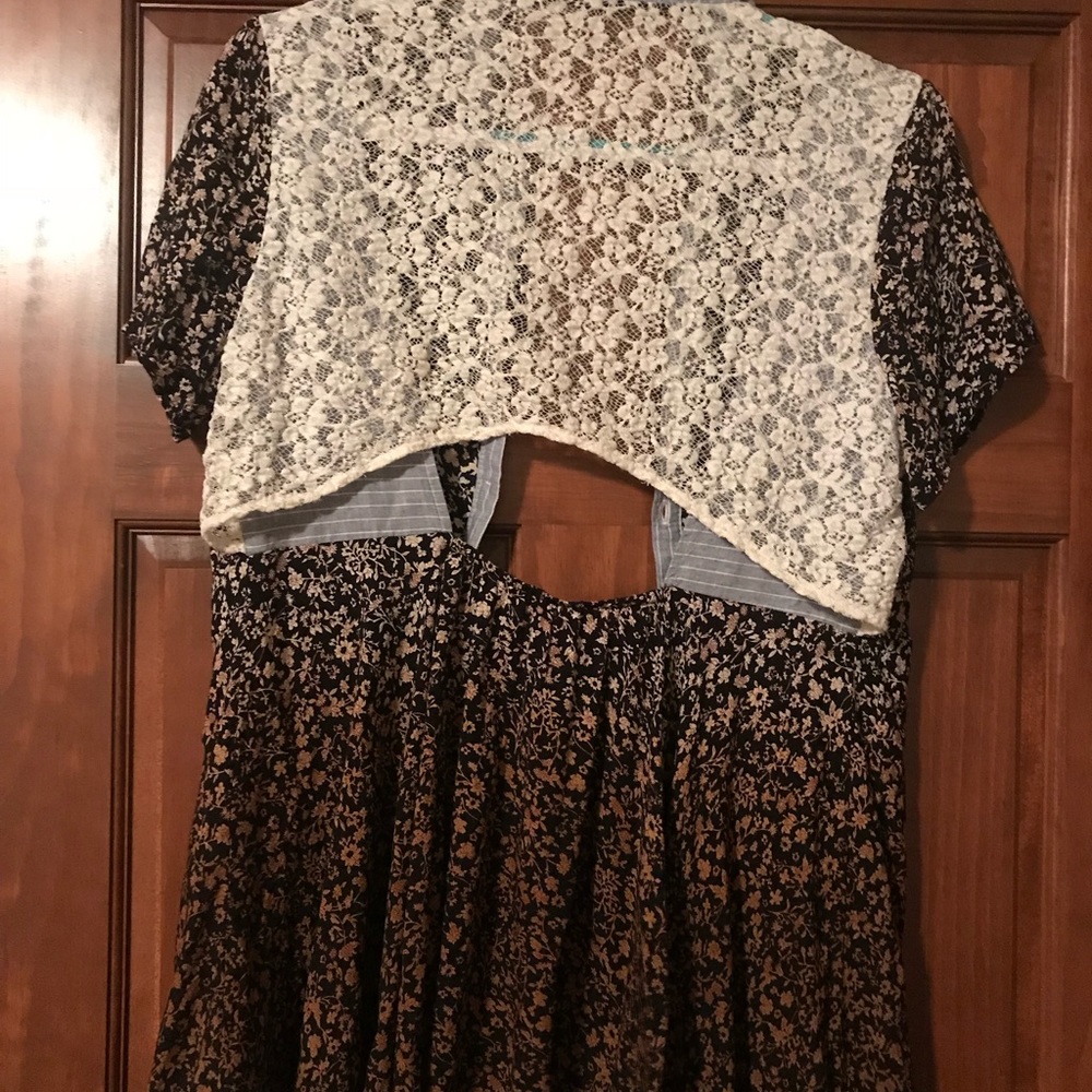 Gimmicks Open Back Top! - Picture 4 of 4